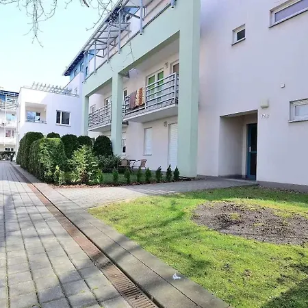 Atrakcyjne Z Tarasem Victus W Sopocie By Renters Daire *